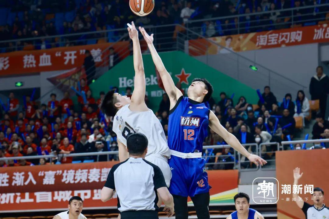 2000918092770574336.webp 图片