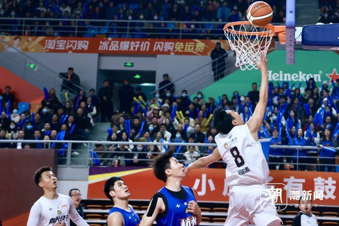 2000918093022232576.webp 图片