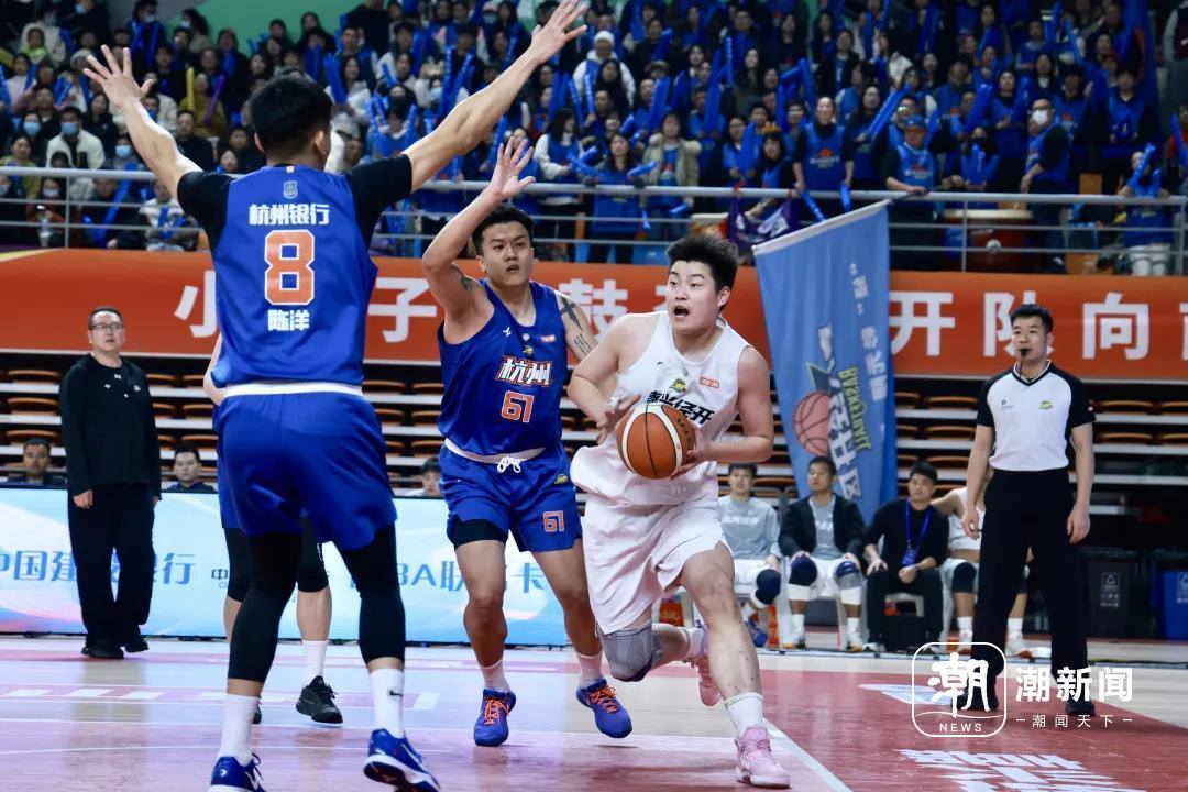 2000918092745408512.webp 图片