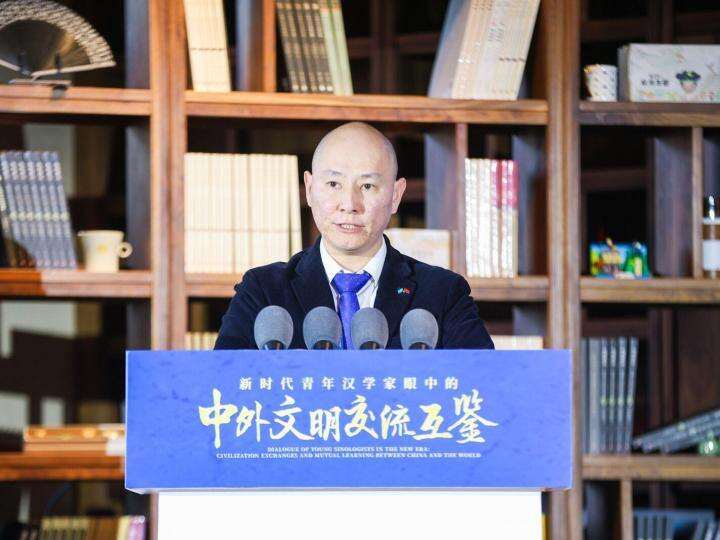 阿迪力·卡吾肯诺夫：“一带一路”为各国发展提供了巨大机遇