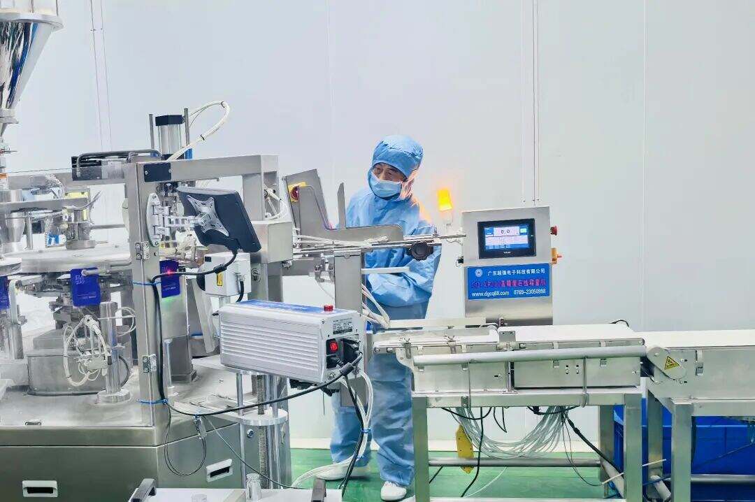 1995086219549061120.jpg 图片