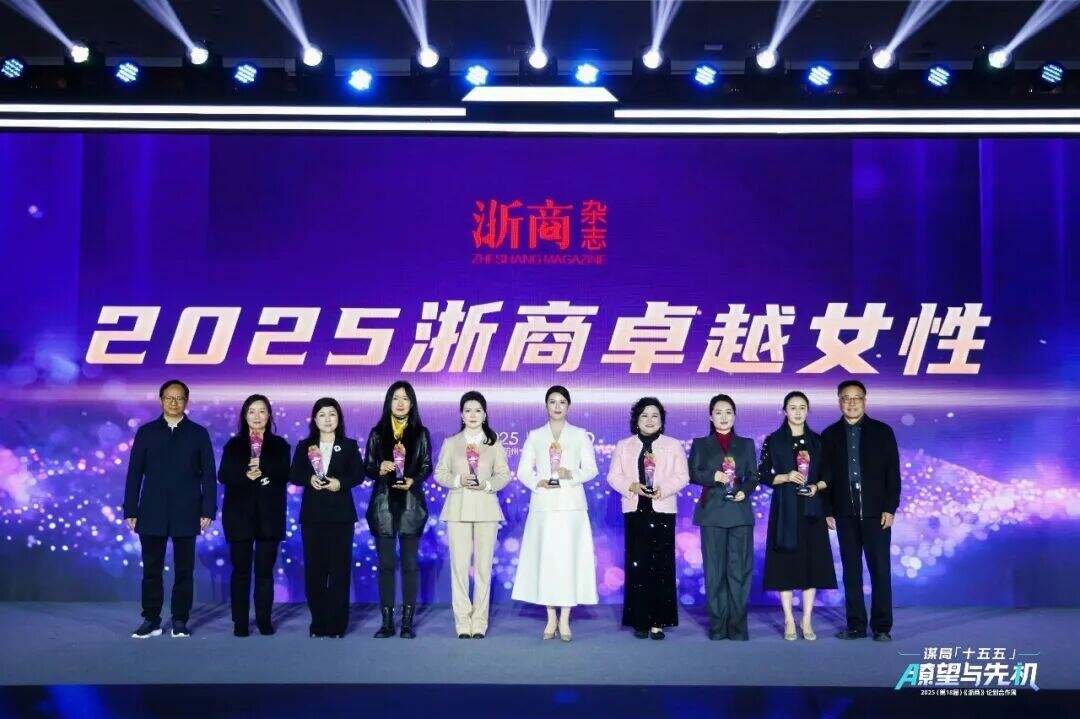 1999676963924344832.jpg 图片