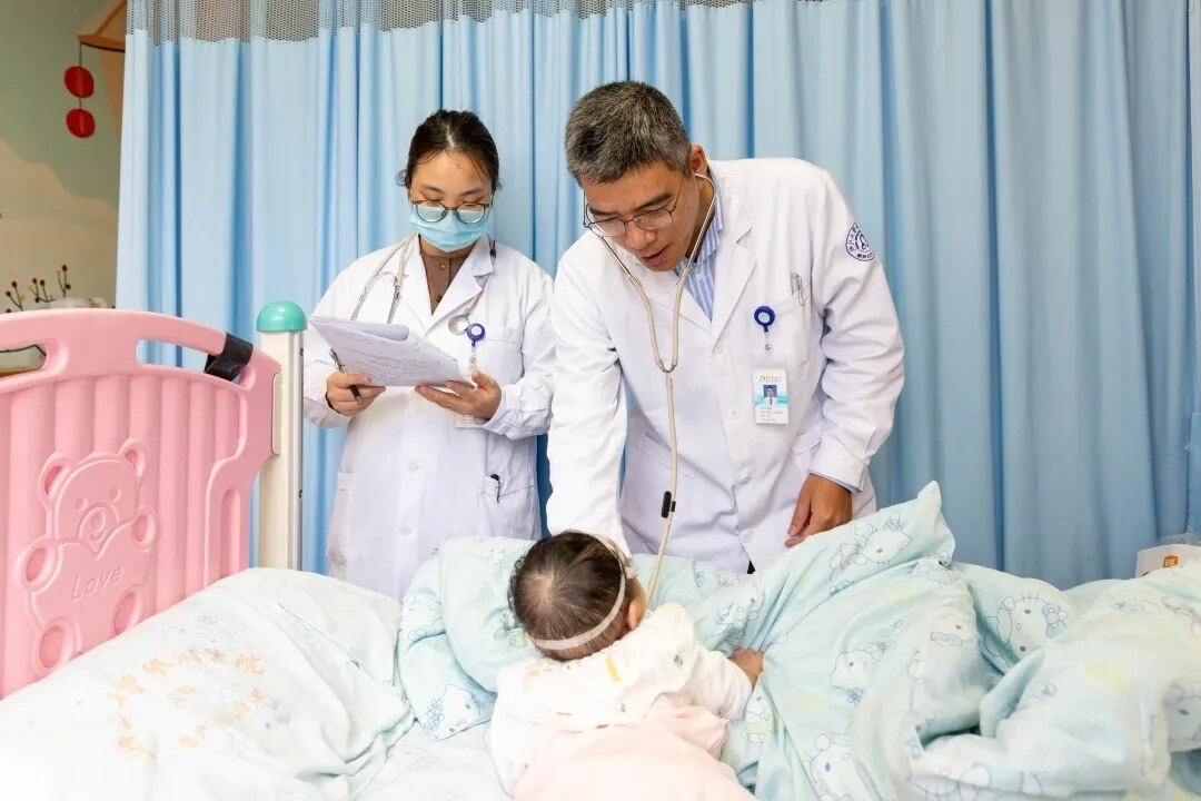 2000361889183170560.jpg f5a35687-1d88-46c2-b095-3b41b57aa4ad.jpg