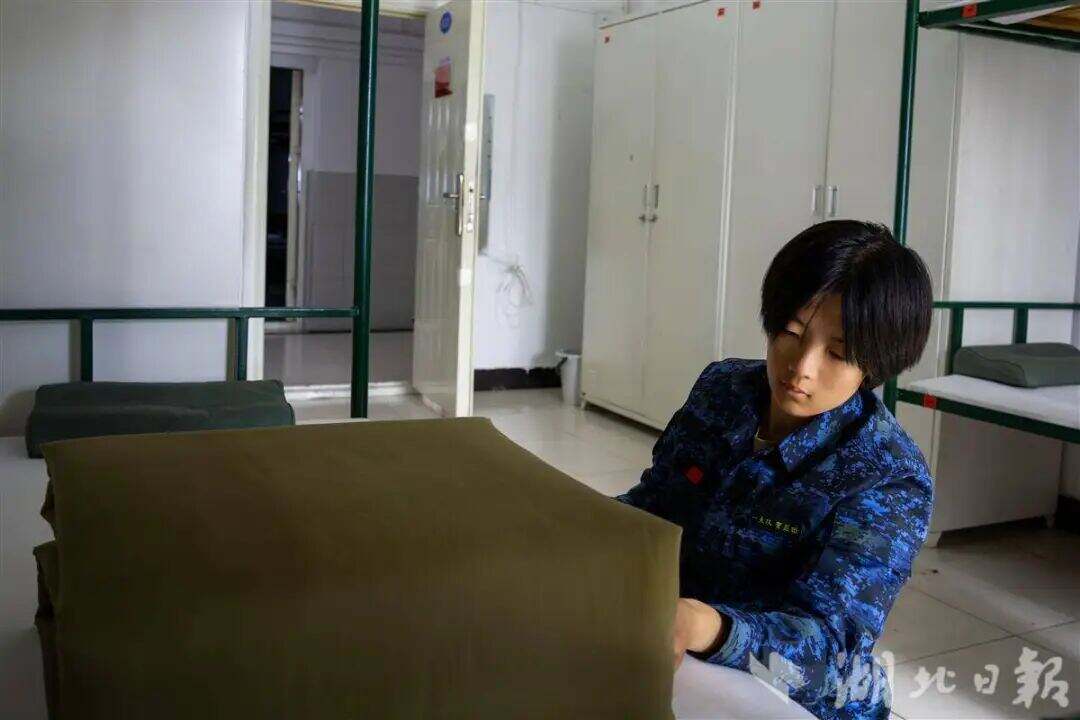 2000354092202721280.jpg 图片