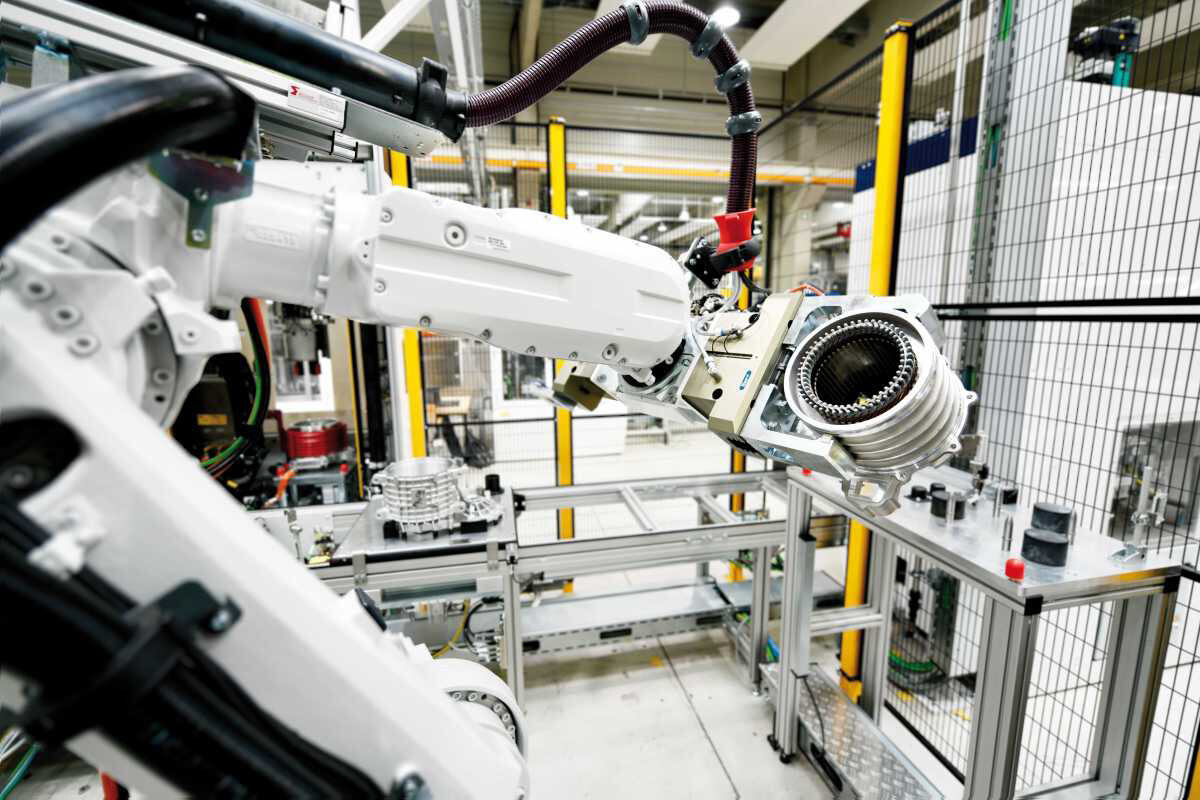 2001083083976998912.jpg 微信图片_20251216180118_24_3.jpg