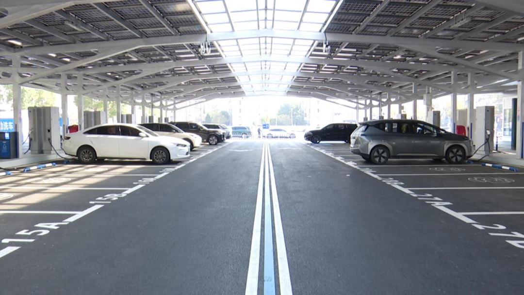 2010594555476180992.png 图片