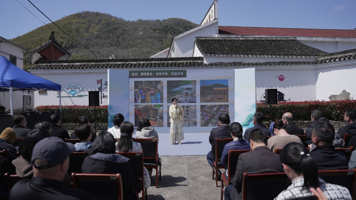 2038070428227858432.jpg DSC00005.JPG