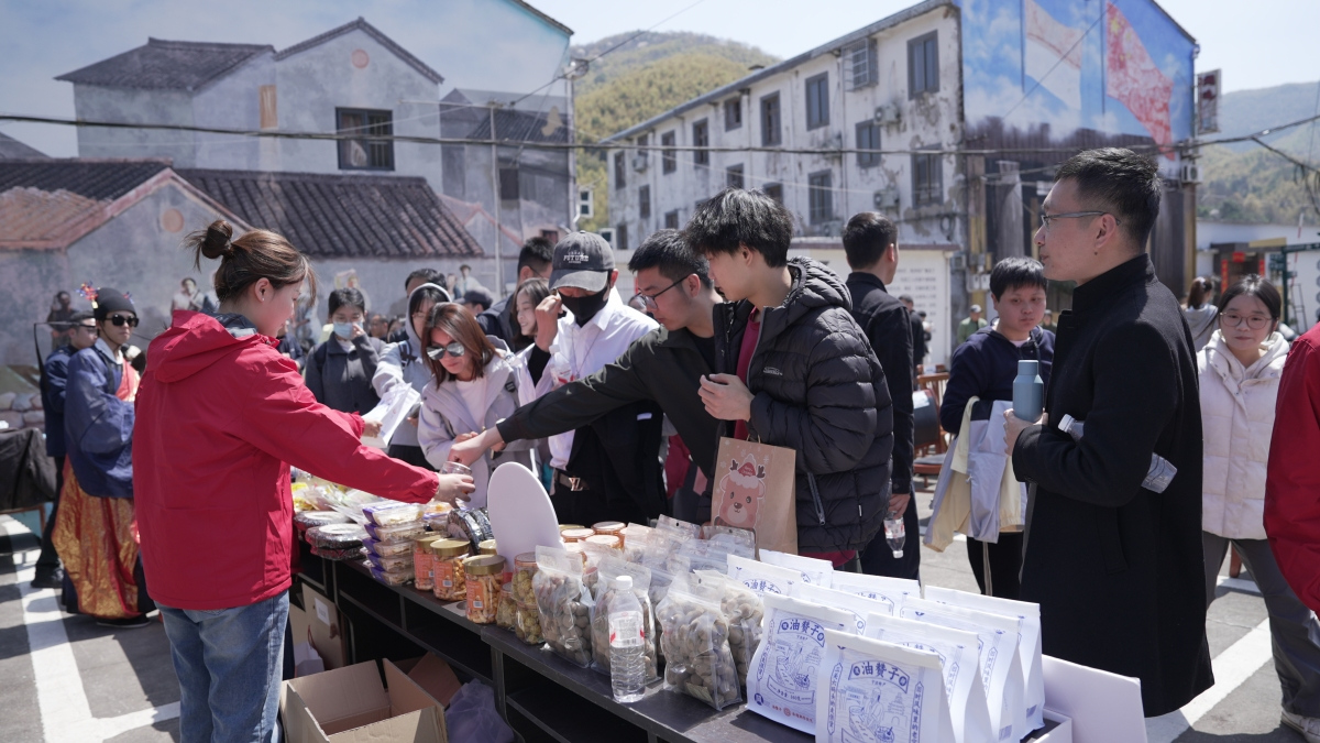 2038070429746196480.jpg DSC00262.JPG