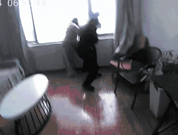 2056623747355320320.gif