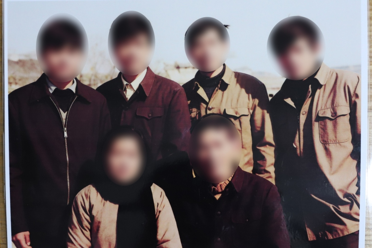2063078494073466880.jpg 罗师傅爸爸与亲人年轻时合照_副本.jpg