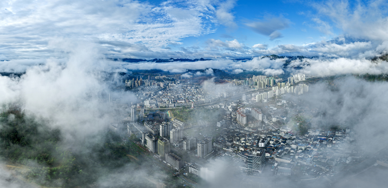 文成县城全景(王健 摄).jpg