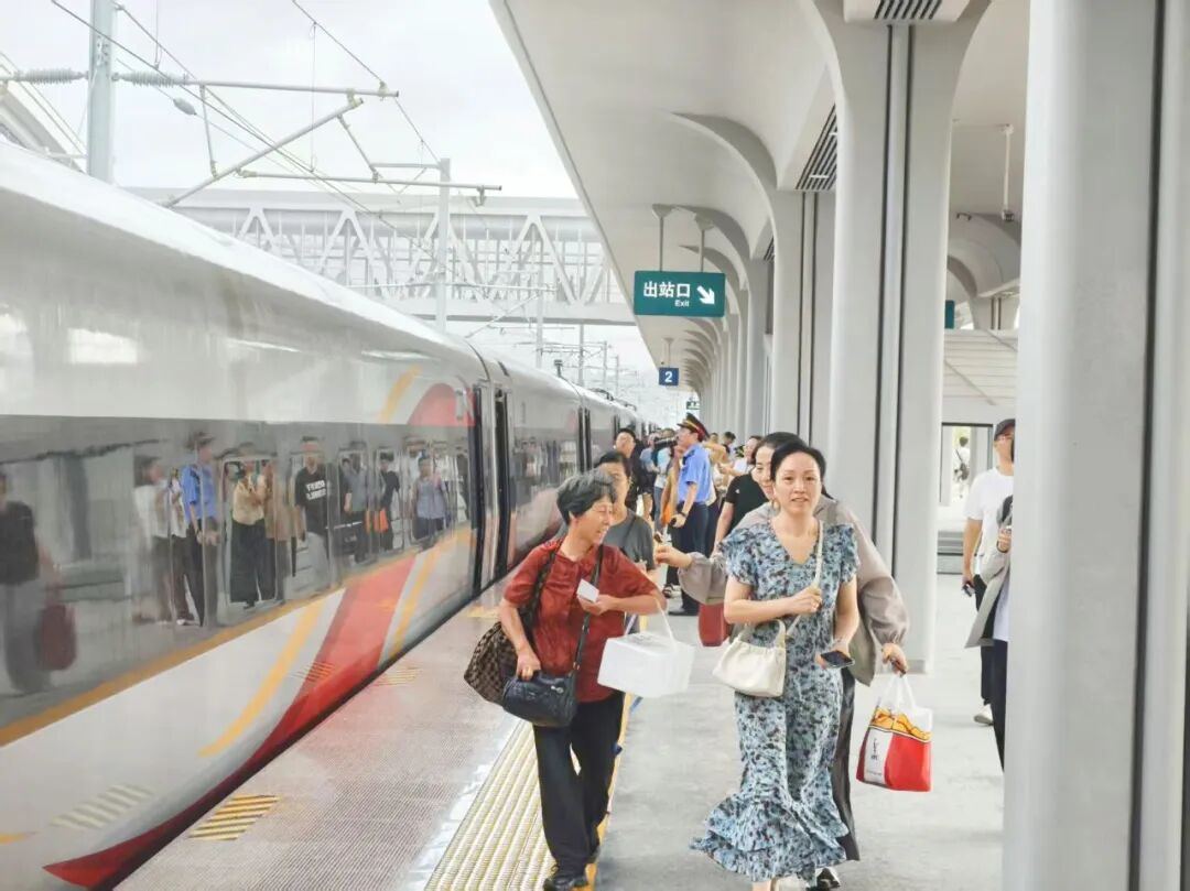 2090335712262950912.jpg 图片