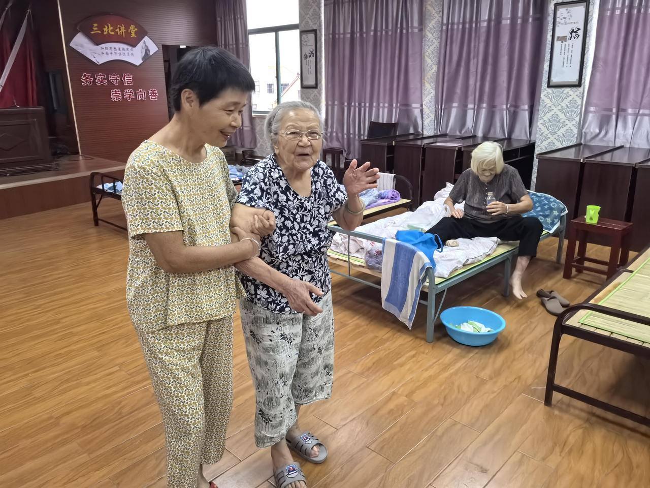 2093133788862156800.jpg