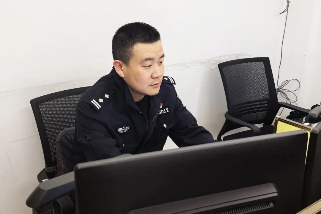 2114919372169351168.jpg 图片