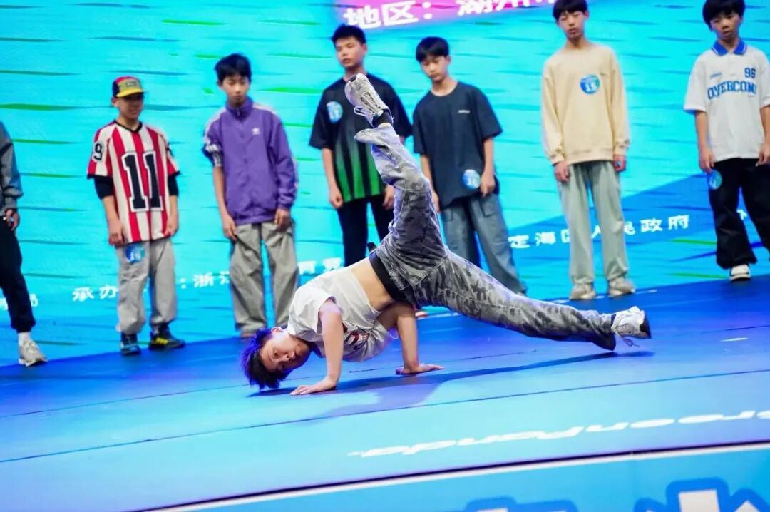 2048647779978256384.jpg 图片