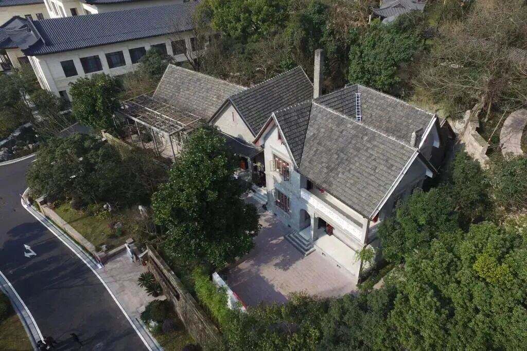 1983705067496136704.jpg 图片