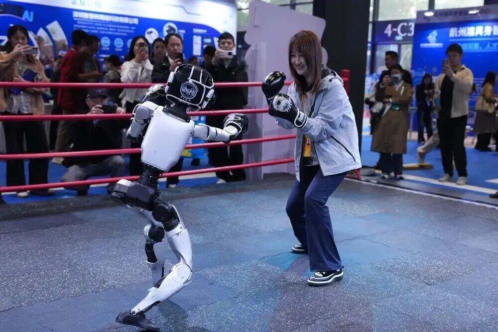 1986993459608674304.jpg 图片