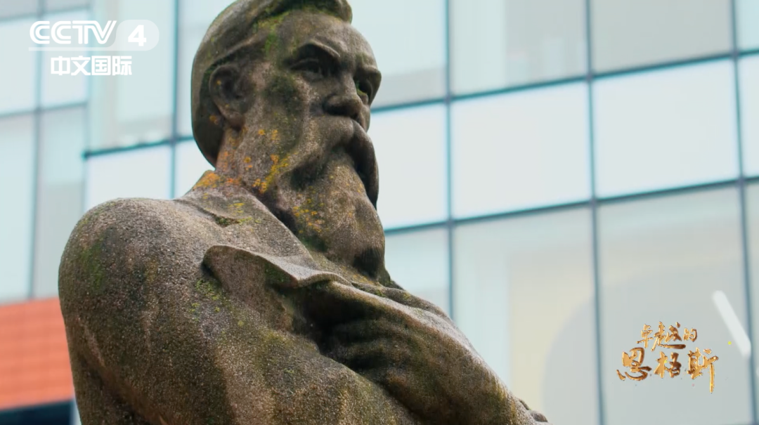 1994207671988760576.png 图片