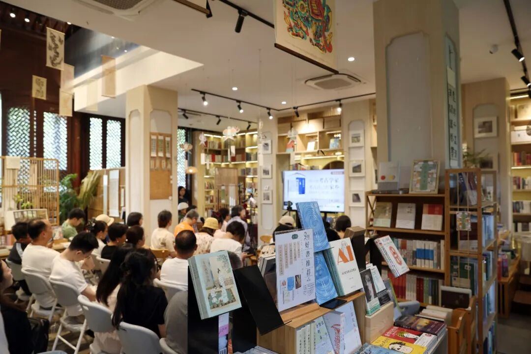 2008353102838497280.jpg 图片