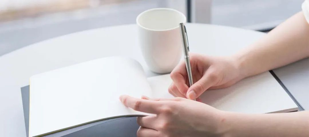 2032675800603348992.png 图片