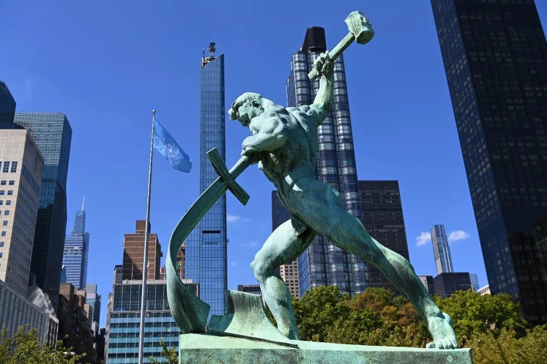 2033433689328635904.jpg 图片