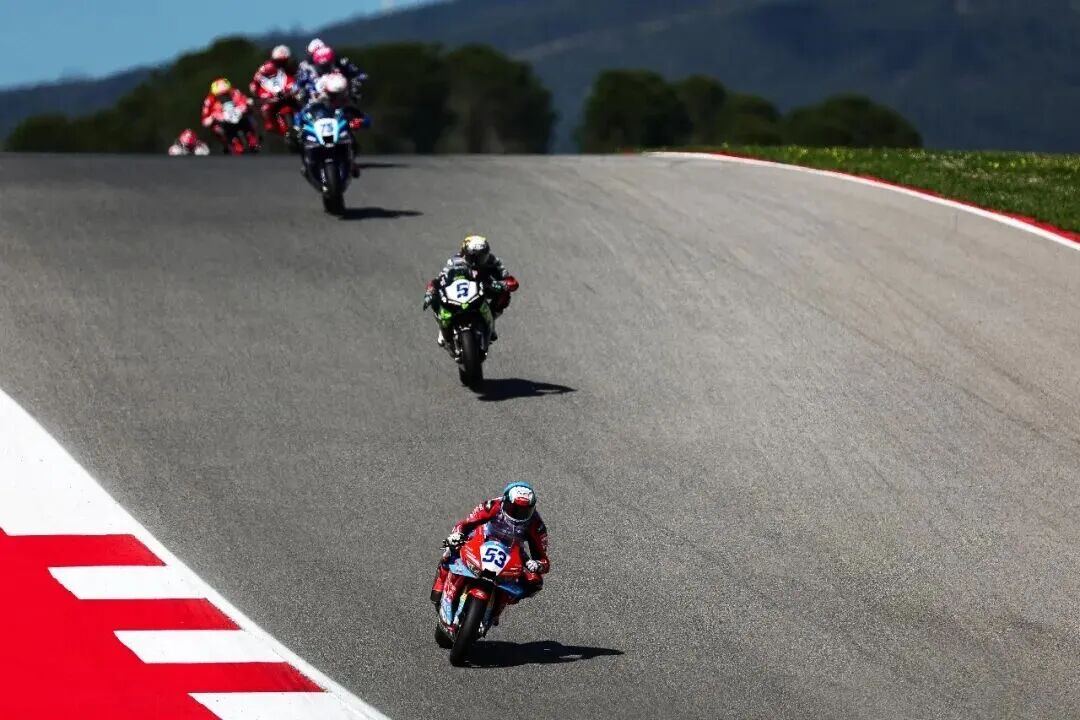 2039541046794252288.jpg 图片