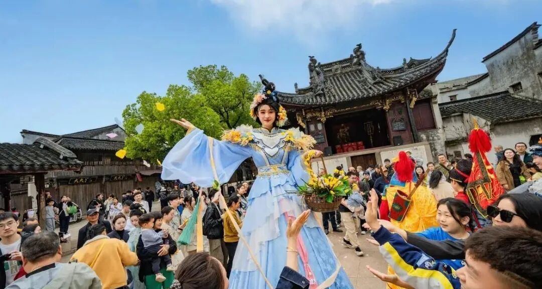 2040698329397981184.jpg 图片