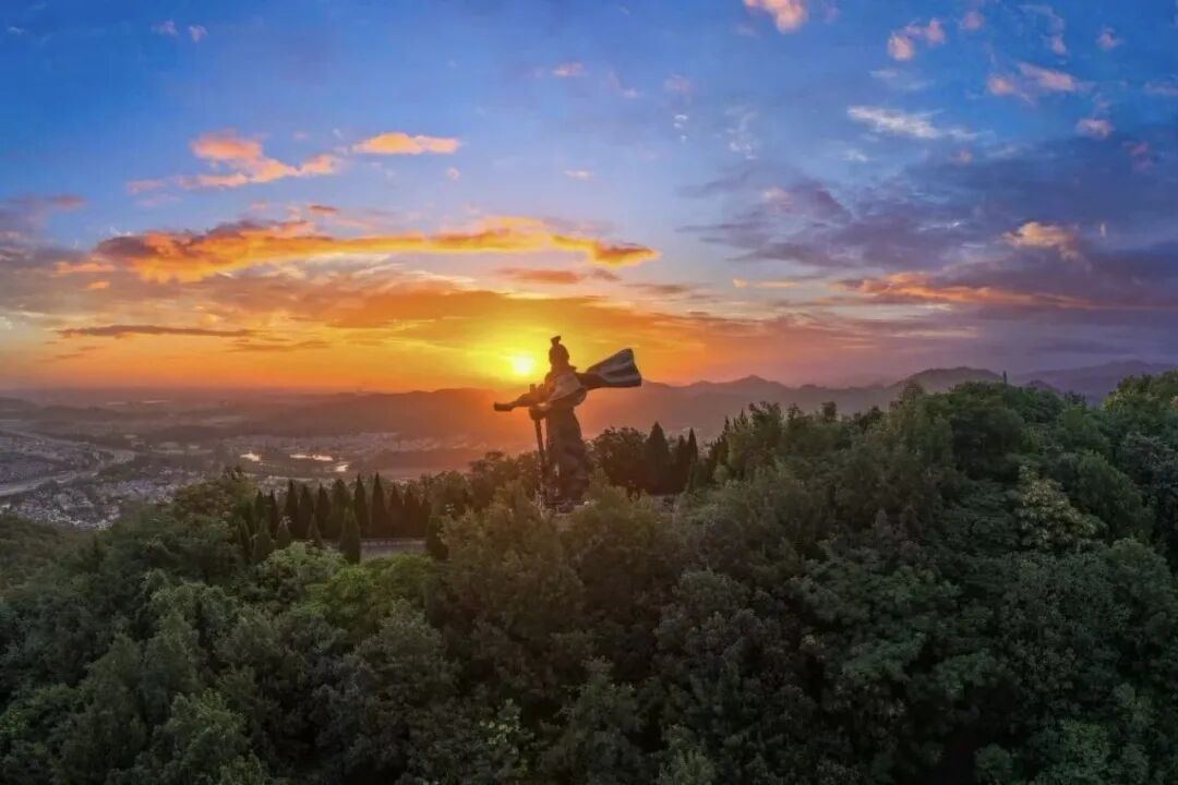 2046062301169000448.jpg 图片