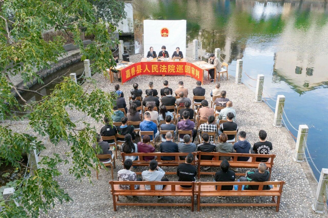 2046737809883996160.png 图片