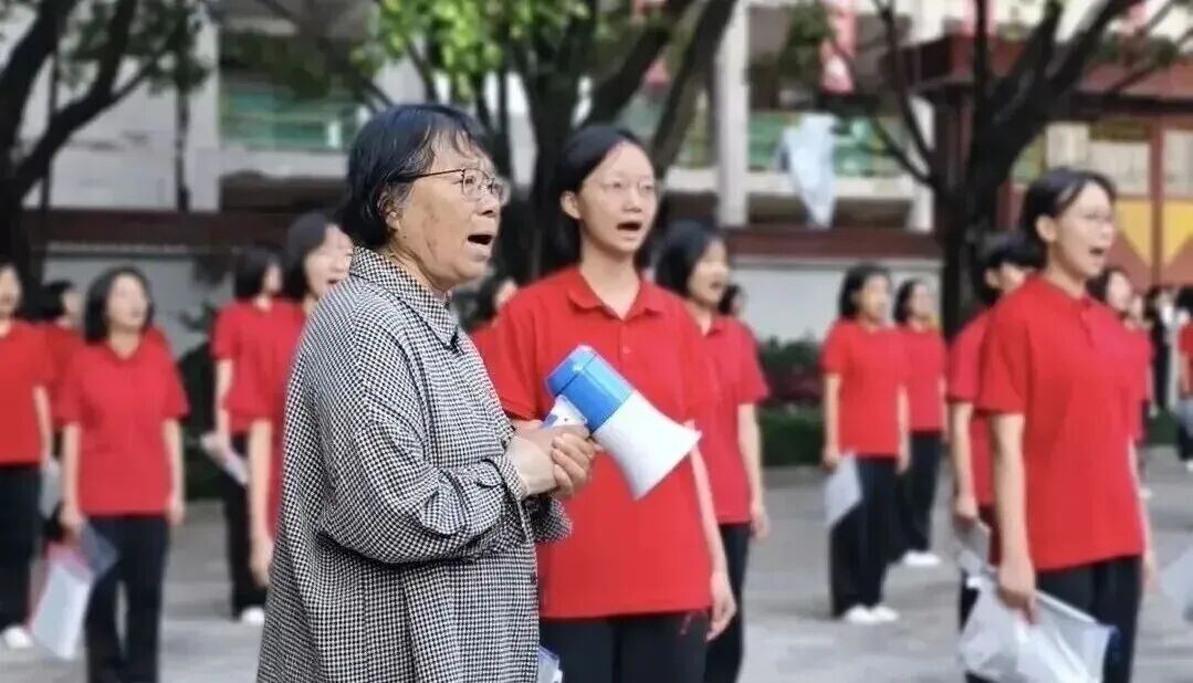 2070811870524063744.jpg 图片
