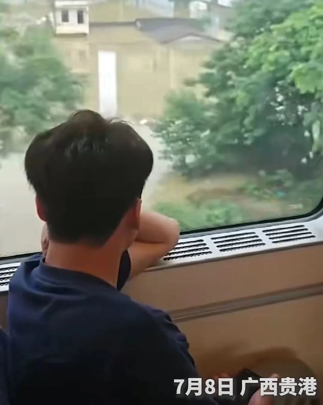 2078735007806869504.jpg 图片