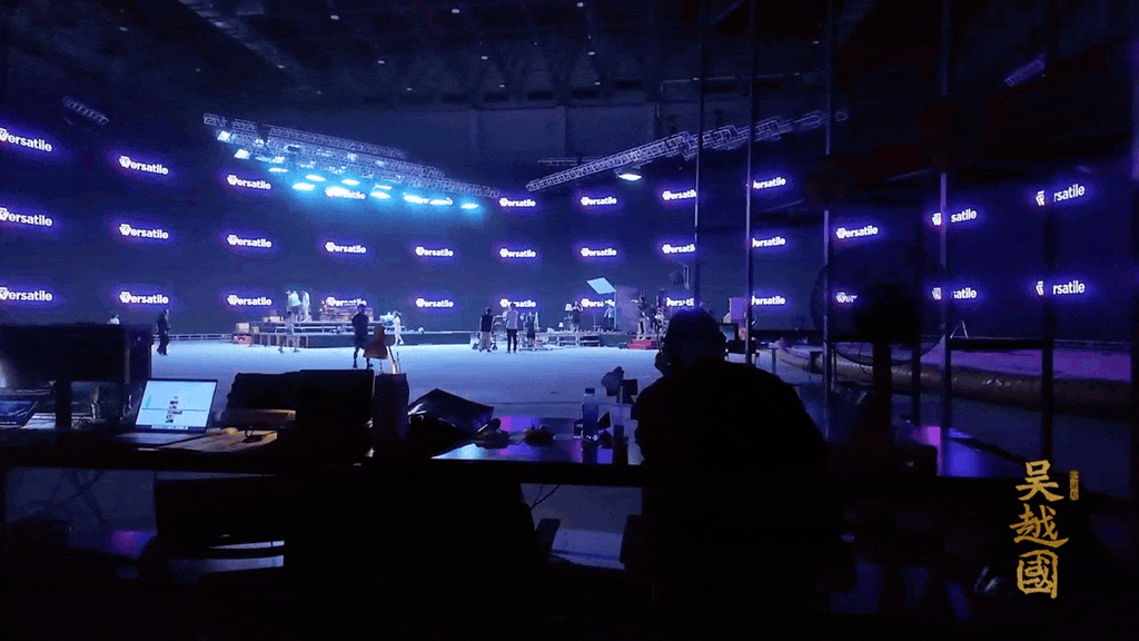 2104738584119414784.gif 图片