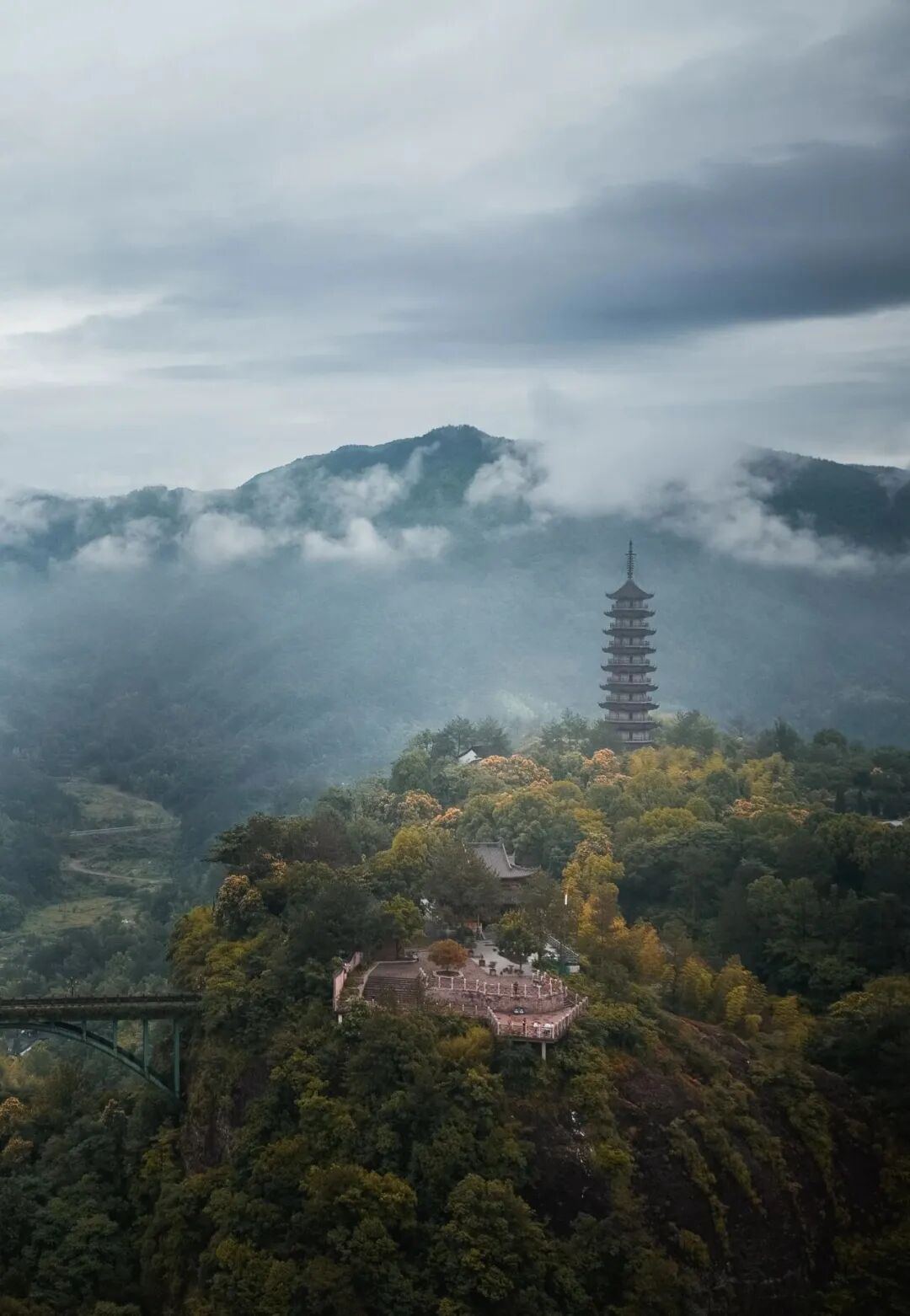 2105805193546240000.jpg 图片