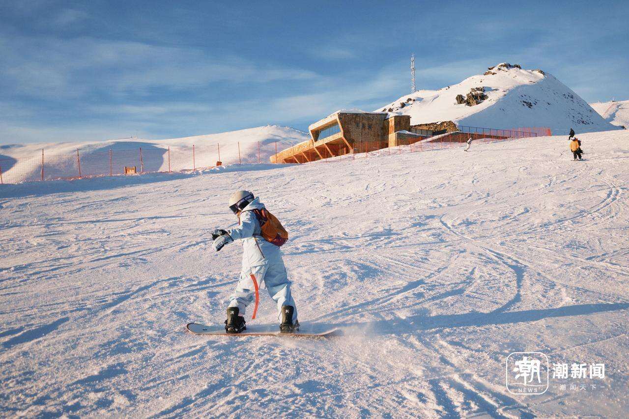【】3-1 吉克普林滑雪场内的滑雪爱好者。记者 吴馥梅 摄.JPG