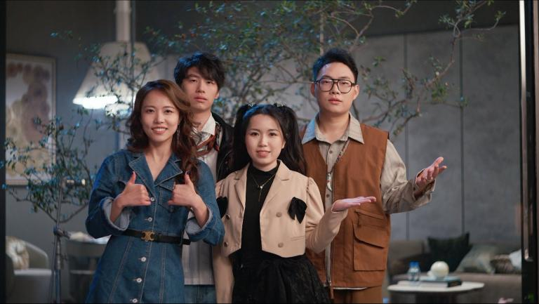 2020483861401489408.png c.png